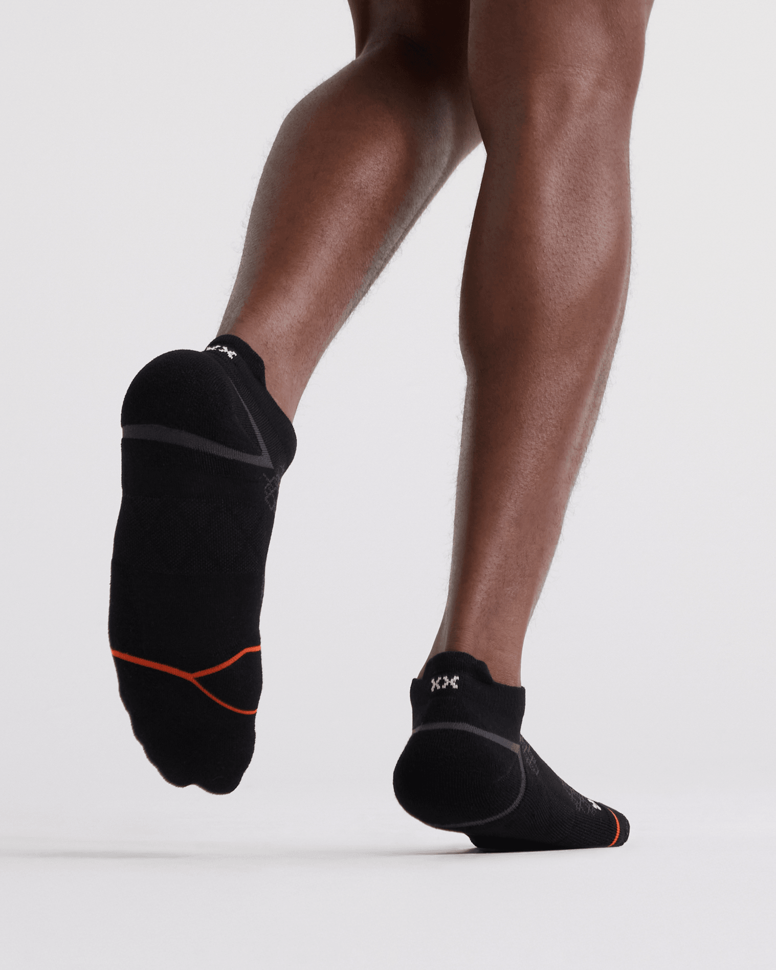 Front - Model wearing  Foot Hold Mid-Weight Low Show Sock in Black