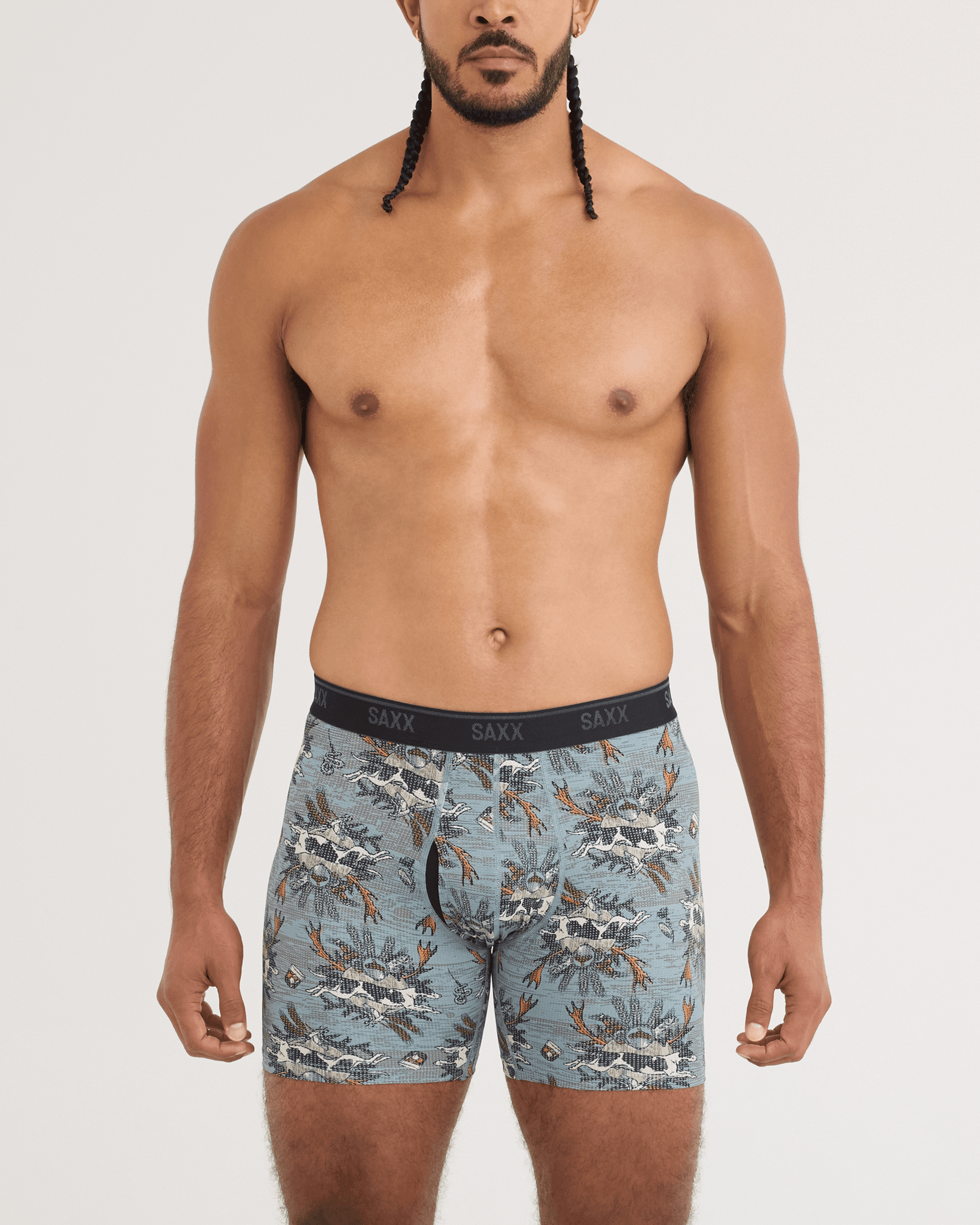 Front - Model wearing Quest Quick-Dry Mesh Boxer Brief in Hunting Lodge-Silver Pine