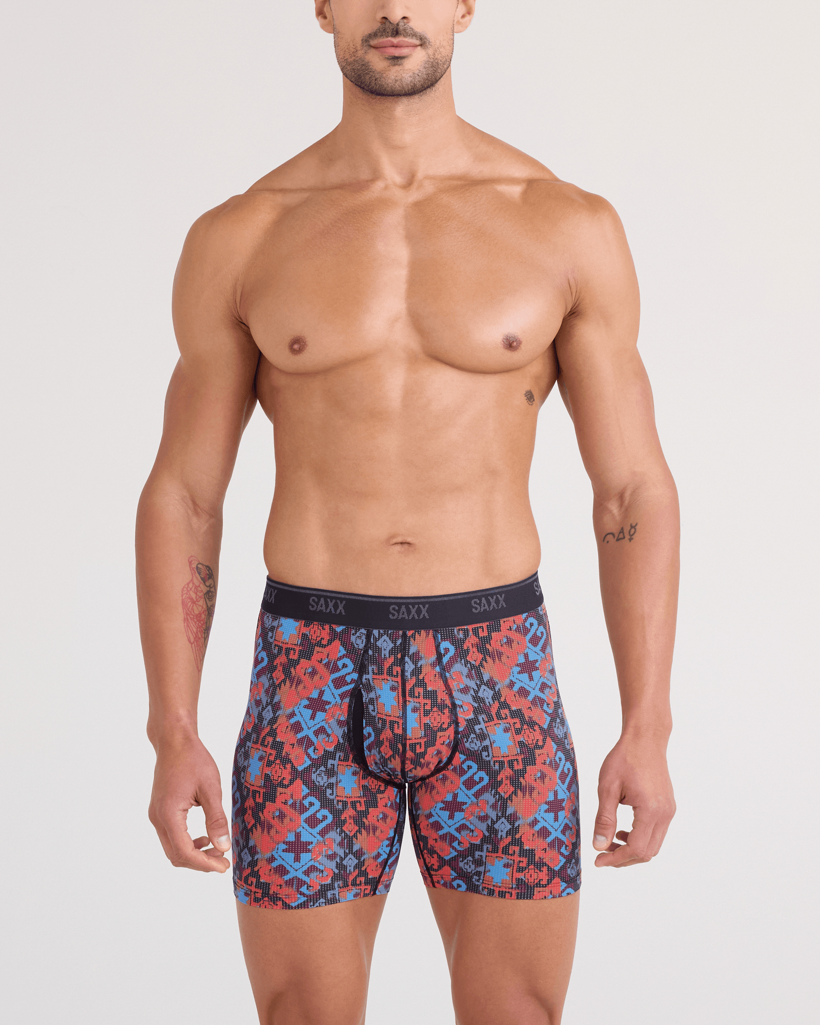 Front - Model wearing  Quest Quick-Dry Mesh Boxer Brief Fly in Heritage Weave-Multi